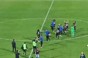 Χειροκρότημα, στο ντεμπούτο του Ηλία (βίντεο/φώτος)