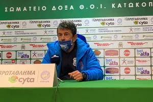 Πετράκης/"Πολλά συγχαρητήρια στους παίκτες-Σπουδαία νίκη"
