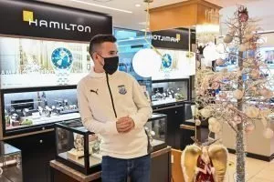 Απόλλων/Επίσκεψη στο Zacharias Watches & Jewellery (φώτος)