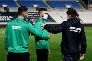ΦΩΤΟΣ/Pre-game με πηγαδάκια
