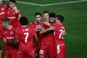Ο αποκλεισμός από τους ομίλους ήρθε με την πρώτη, ιστορική νίκη!
