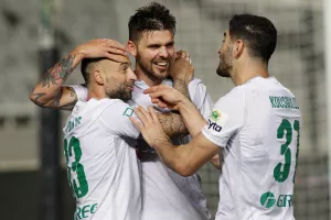 Η τριάρα… στον φακό 