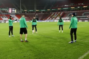 (ΦΩΤΟΣ) Η Ομόνοια στο Philips Stadium