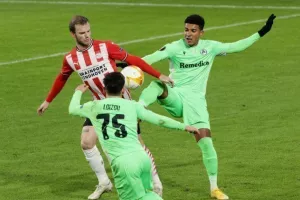 ΦΩΤΟΡΕΠΟΡΤΑΖ από το PSV Stadion