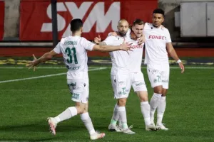 Σπουδαία νίκη με Τζιωνή/ "Θρίλερ"... με VAR στο φινάλε! (Φώτος)