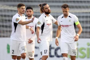 "Γκέλα" η Ανόρθωση στη Λευκωσία-Τρίποντο... η Δόξα (φώτος)