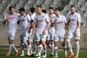 Πράσινος... θρίαμβος με Λούφτνερ, Κούσουλο, Ντούρις! (Φώτος)