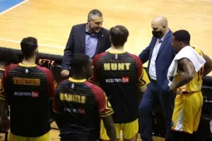 Ήττα με βαρύ σκορ (Φώτος)