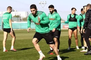 ΚΛΙΚΣ απ' το "Ηλίας Πούλλος"