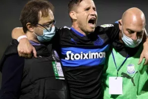 Πάγωσαν... με Σακέτι (Αναγκαστική αλλαγή)