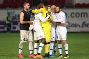 Συμβιβασμός με... Άχνα κερδισμένη! (Φώτος)