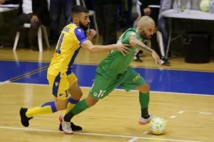 Φοβερό ντέρμπι, ΑΠΟΕΛ και Ομόνοια το "μοίρασαν" στην πρεμιέρα (φώτος)
