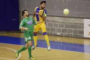 Φοβερό ντέρμπι, ΑΠΟΕΛ και Ομόνοια το "μοίρασαν" στην πρεμιέρα (φώτος)