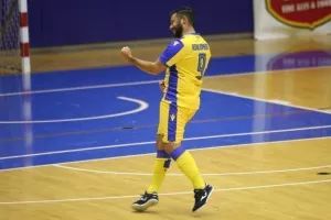 Φοβερό ντέρμπι, ΑΠΟΕΛ και Ομόνοια το "μοίρασαν" στην πρεμιέρα (φώτος)