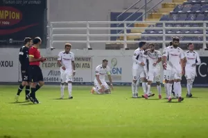 Δοκάρια ο ένας, γκολ ο άλλος… 