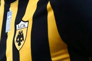 Συζητάει με ΝΙΚΕ για τη φανέλα της... «Αγιάς Σοφιάς»