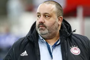 Επίσημη καταγγελία Καραπαπά για απόπειρα δωροδοκίας!