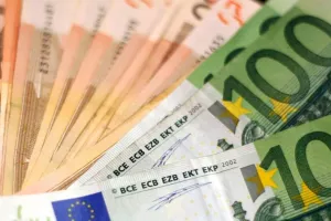 Έξτρα €200 ευρώ θα πάρουν οι φοιτητές για Χριστούγεννα
