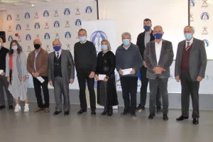 "Επιπρόσθετη Χορηγία ύψους 100.000 ευρώ στα Προσφυγικά Σωματεία"