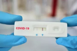 Δεν θα κάνεις PCR αν βγεις θετικός με rapid test