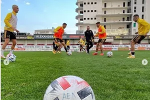 ΚΛΙΚΣ από το ζέσταμα 