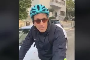 ΒΙΝΤΕΟ Τορναρίτη έξω από το χημείο σε ποδήλατο – «Νιώθω συγκινημένος»