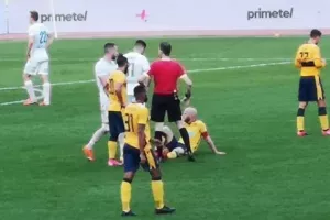 ΑΕΛ/Μυϊκό πρόβλημα και αναγκαστική