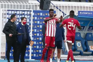 Ολυμπιακός: Ανοιχτό για εξτρέμ και παραχώρηση Σισέ