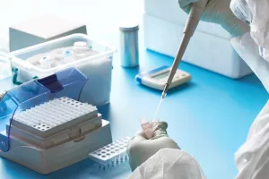 ΚΥΠΡΟΣ/Τέσσερις θάνατοι και 573 νέα κρούσματα 