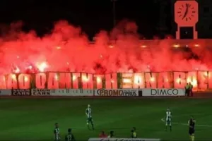 ΘΥΡΑ 9: "Οι παίκτες να ξεπλύνουν την ντροπή"