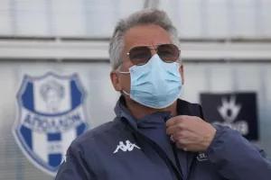 Μπόλονι: «Είναι μια νίκη τραβηγμένη από τα μαλλιά»