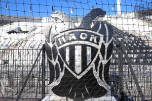Οπαδοί του ΠΑΟΚ στην προπόνηση: «Στηρίξτε τον Γκαρσία»