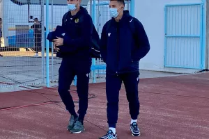 Στο γήπεδο η ΑΕΛ (φώτος)