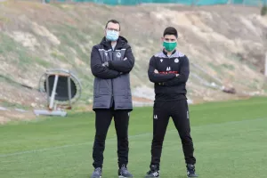 ΚΛΙΚΣ απ' το "Ηλίας Πούλλος"