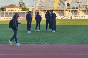 Στο γήπεδο η ΑΕΛ (φώτος)