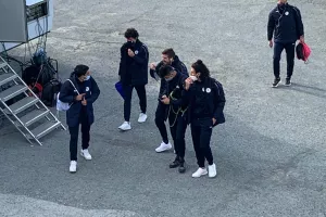 Άφιξη στο "ΜΑΚ"/φώτος