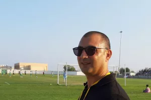 "Θέλουμε μια απάντηση. Παίζουμε ή δεν παίζουμε"