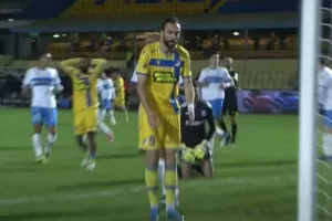 ΔΥΟ φάουλ/ΑΠΟΕΛ!