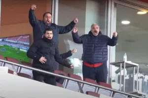 Η παρακάμερα του Ολυμπιακού και οι έξαλλοι πανηγυρισμοί του Μαρινάκη