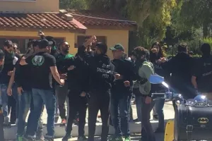 "Εξω οι τουρίστες, βρείτε λύσεις όχι πειράματα"!