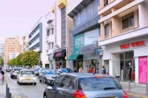 Αυτά είναι τα καταστήματα που λειτουργούν κανονικά στο lockdown