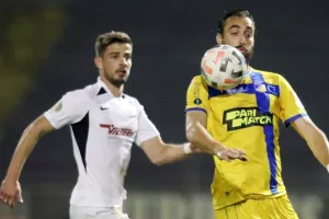 Ζήτησε 100 χιλιάδες, πρόσφερε 30-40