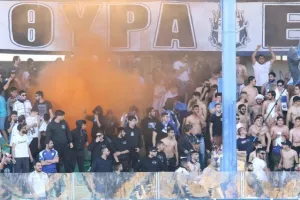 Χωρίς την ΘΥΡΑ 1