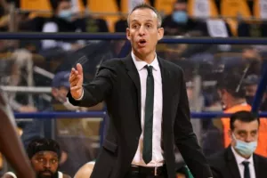 «Εύχομαι να είχα έναν Διαμαντίδη, αν χρειαστούμε παίκτη θα κάνουμε κάτι»!