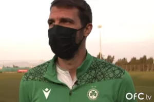 Ντεμπούτο; (Ομόνοια)