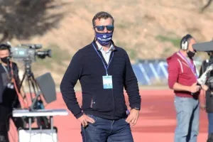 Ο Γκογκνίτζε...