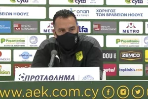 ΣΩΦΡΟΝΗΣ: "Πέρασε από ιατρικά ο Τρίσκο, είναι εκτός με ΑΕΛ"