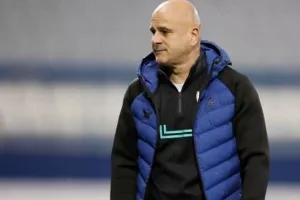 Αποχώρηση από την ΑΝΟ/Ο επικρατέστερος...