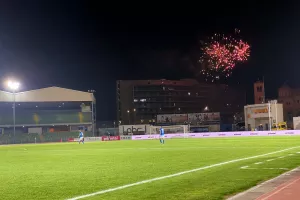 ΘΥΡΑ ΕΝΑ-ΒΙΝΤΕΟ/Βεγγαλικά και εντυπωσιακή ατμόσφαιρα στο Τσίρειο