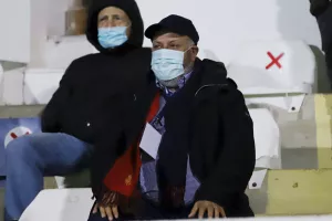 Πέφτει;;;